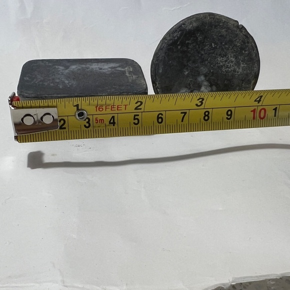 2 Vintage Frogs Flower Arranging Metal Spikes Small Lead - Picture 7 of 7